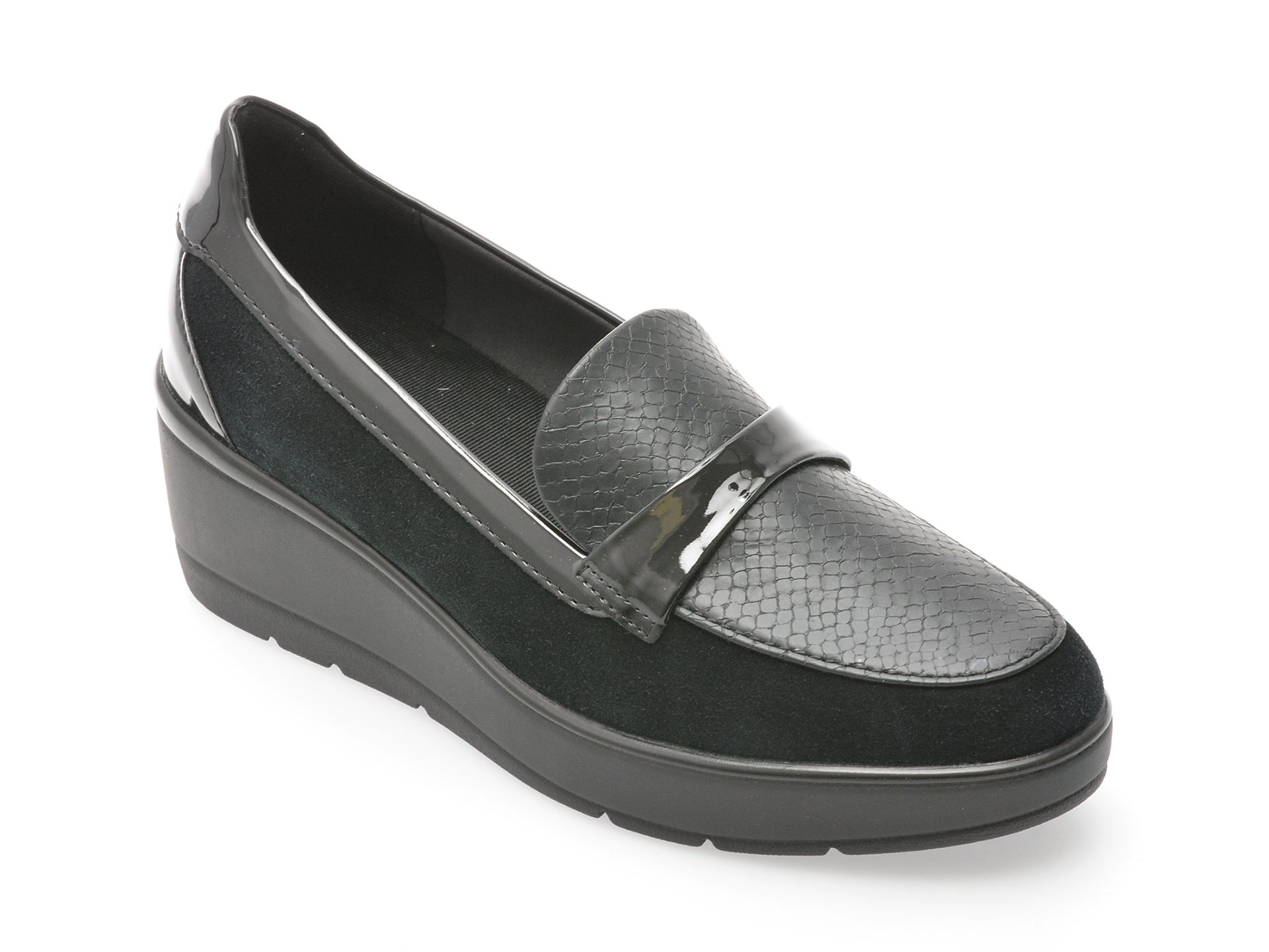Mocasini Geox D46RAB femei negri piele intoarsa slip-on